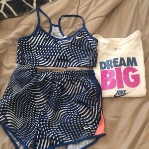 Girls Nike set size L(10-12) used